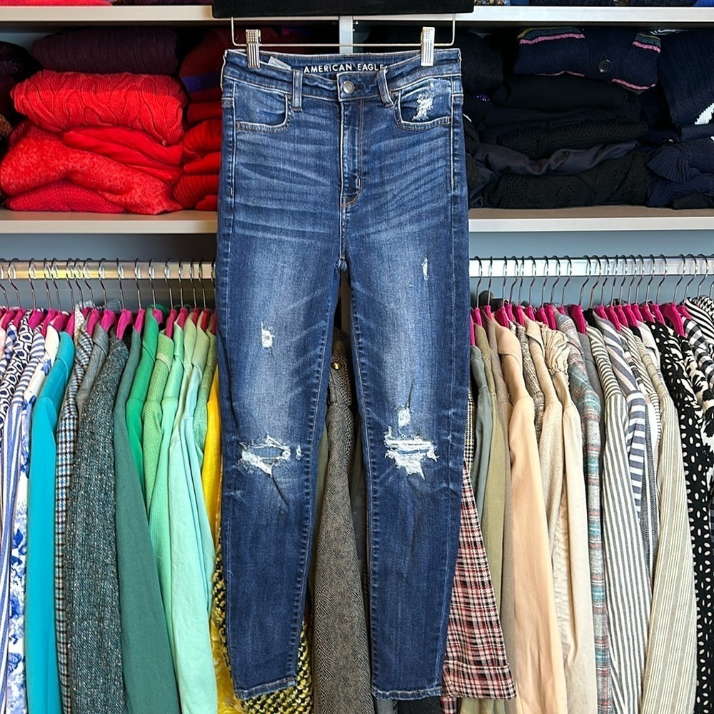 American Eagle blue distressed skinny jeans size 0
